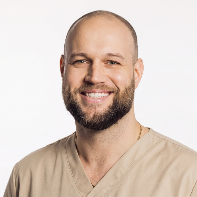 Certified oral and maxillofacial surgeon and dentist Dr. Mārtiņš Lauskis, a specialist at the Smile Art clinic in Riga.